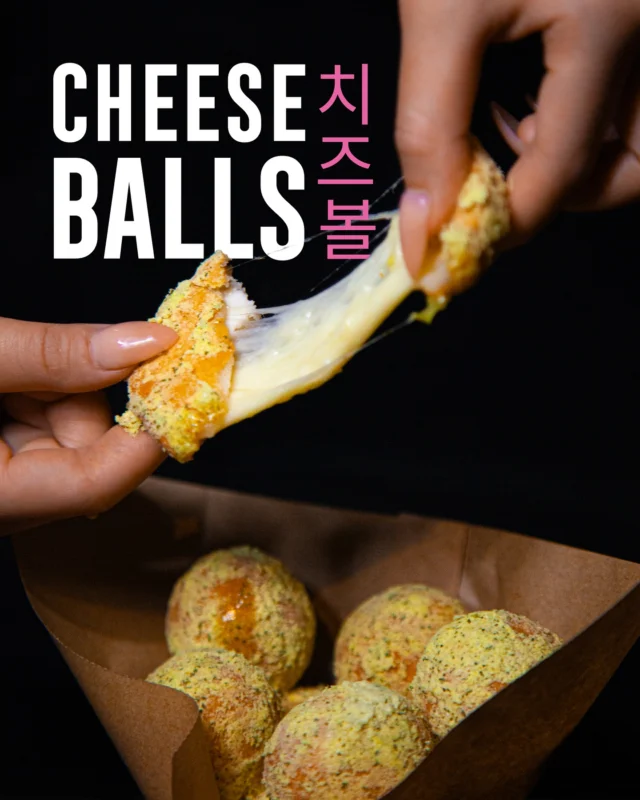 NEW ITEM ALERT 🚨 Say hello to our Signature Cheese Balls – crispy, gooey, and coated in that sweet cheese onion powder magic 🧀🧅
Never had 'em before... and now you’ll never want anything else - GRAB YOURS TODAY 👀🔥

______
#kvibes #kfood #cheeseballs #koreanfood #sojubar #sojubarrotterdam #sojubaramsterdam #sojubareindhoven #sojubarantwerp #sojubarbreda #sojubarutrecht #sojubarleidschendam